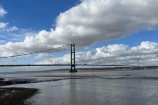 Humber Bridge closure LIVE: Yorkshire bridge closed to high-sided vehicles amid strong winds