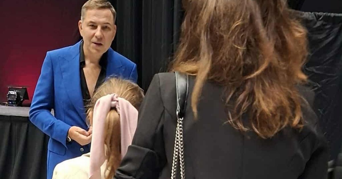 Man who filmed meet-and-greet with David Walliams for mum and daughter is appealing to find them