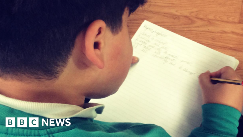 Leeds pupils encouraged to write by visit from Bradford poet