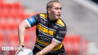 Sinead Peach: York Valkyrie captain signs new two-year deal