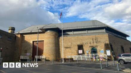 HMP Leeds prison staff charged over death of inmate