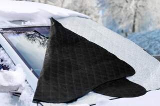 This £3 windscreen cover is a Black Friday bargain that stops your car icing up