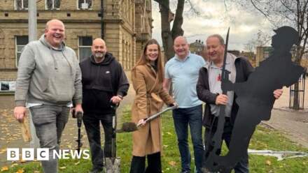Ossett’s vandalised soldier statues fixed for Remembrance Sunday