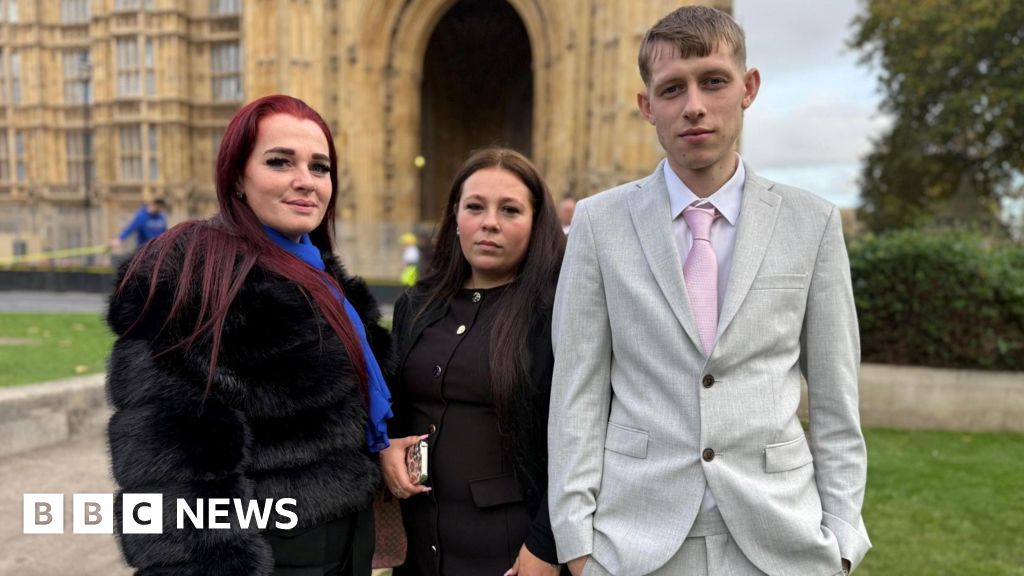Parents meet minister over Leeds baby funeral director ‘horror’