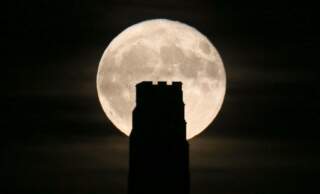 Beaver Moon 2025: How to see November's full 'supermoon' as it lights up UK skies this week