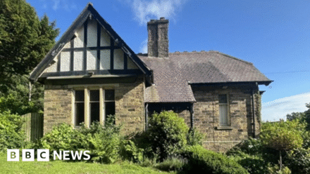 Victorian park lodge in Bingley set to be sold by Bradford Council