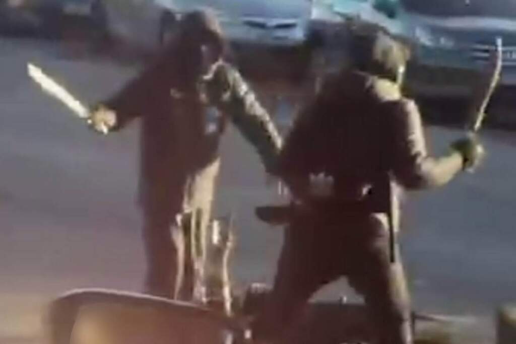 Video captures terrifying moment Barnsley dad rushes to break up knife fight in Leeds during 'broad daylight'