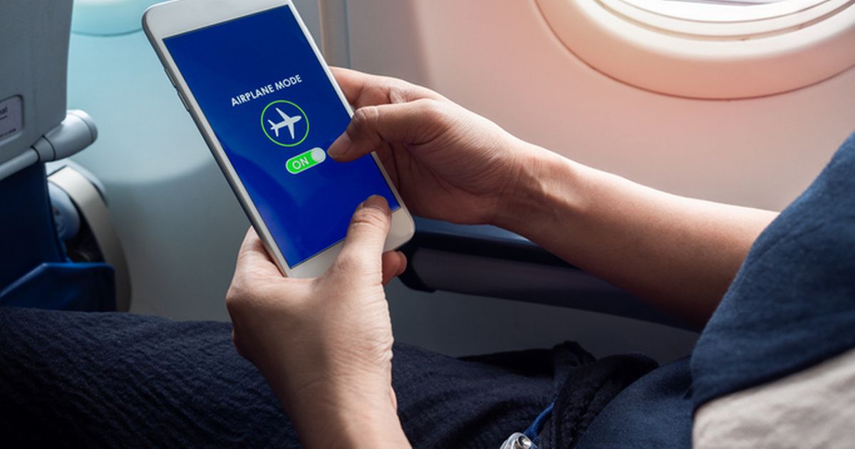 Pilot explains what actually happens if you forget to put phone on airplane mode