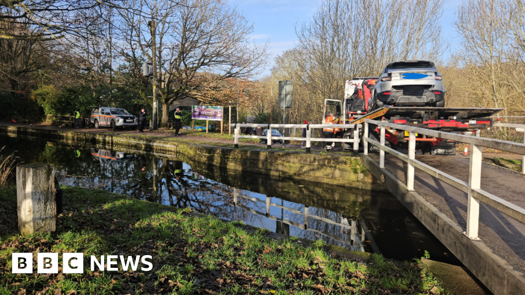 Police targeted before trying to save man in water in Saltaire