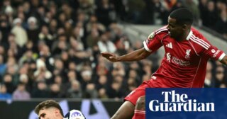 Arne Slot accuses Van de Ven of ‘reckless’ tackle that fractured Isak’s leg | Liverpool