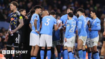 Daniel Farke: Man City ‘bend rules’ says Leeds United manager