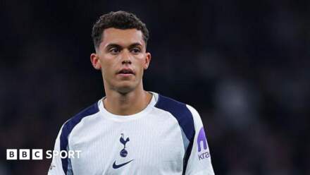 Brennan Johnson: Tottenham open to selling forward