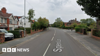 Woman robbed at knifepoint while parking car in Leeds