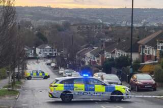 Cooks Wood Road: Sheffield police seal off residential street in Shirecliffe