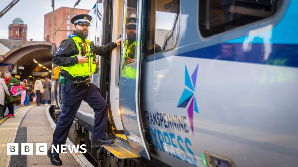 Dedicated team of PCSOs to be deployed on TransPennine Trains