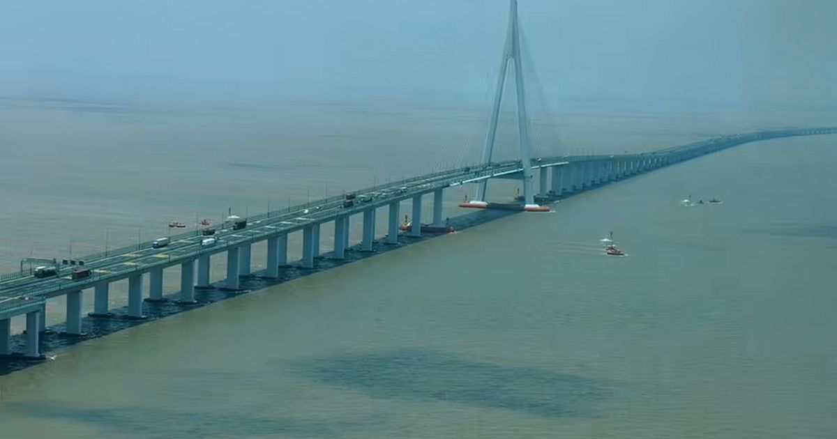 World’s longest bridge is over 100 miles long and takes two hours to cross