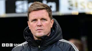Newcastle: Eddie Howe ‘very happy’ amid after Manchester United link