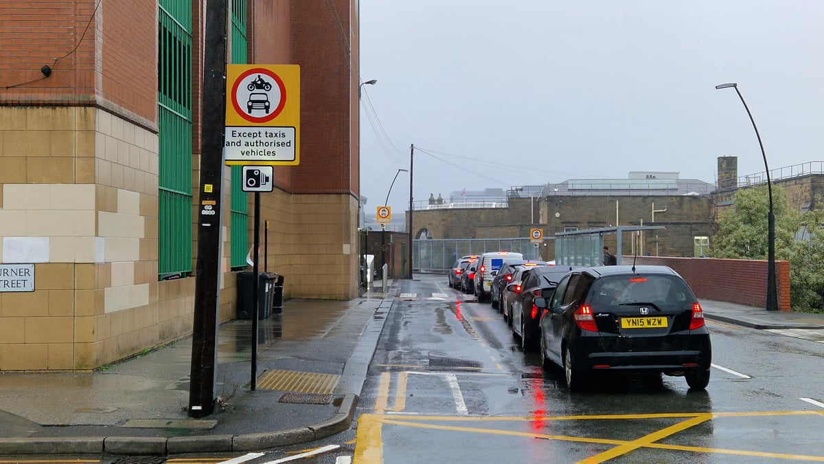 Sheffield station: Signs criticised as drivers struggle with new one-way system and camera