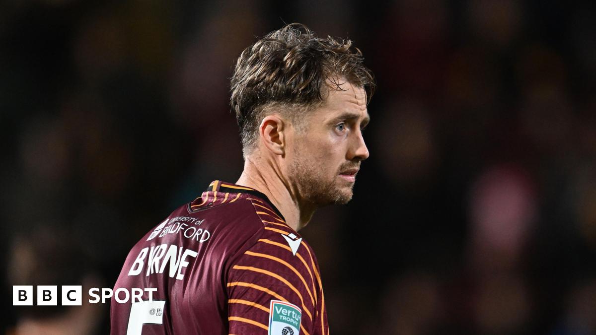 Doncaster Rovers: Irish defender Neill Byrne signs on loan from Bradford City
