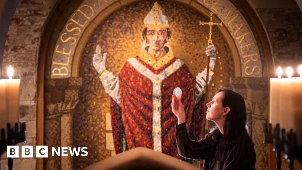 Saint's shrine returns to Minster after 500 years