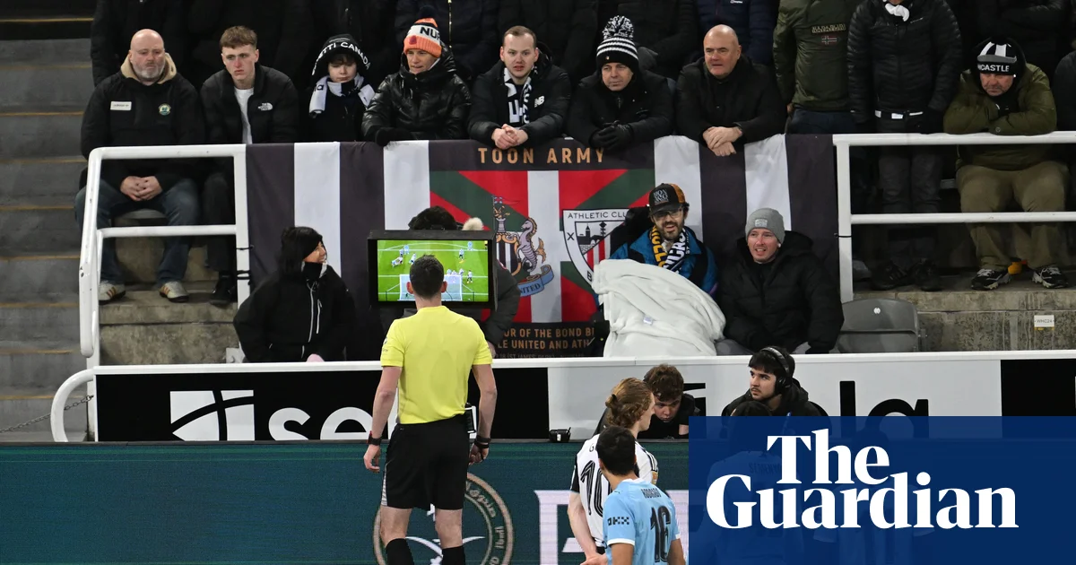 ‘Edge cases’ blamed for long VAR delay before City’s disallowed Semenyo goal | Carabao Cup