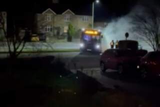 Moment bus gets stranded on grass verge in Sheffield with smoke billowing from exhaust