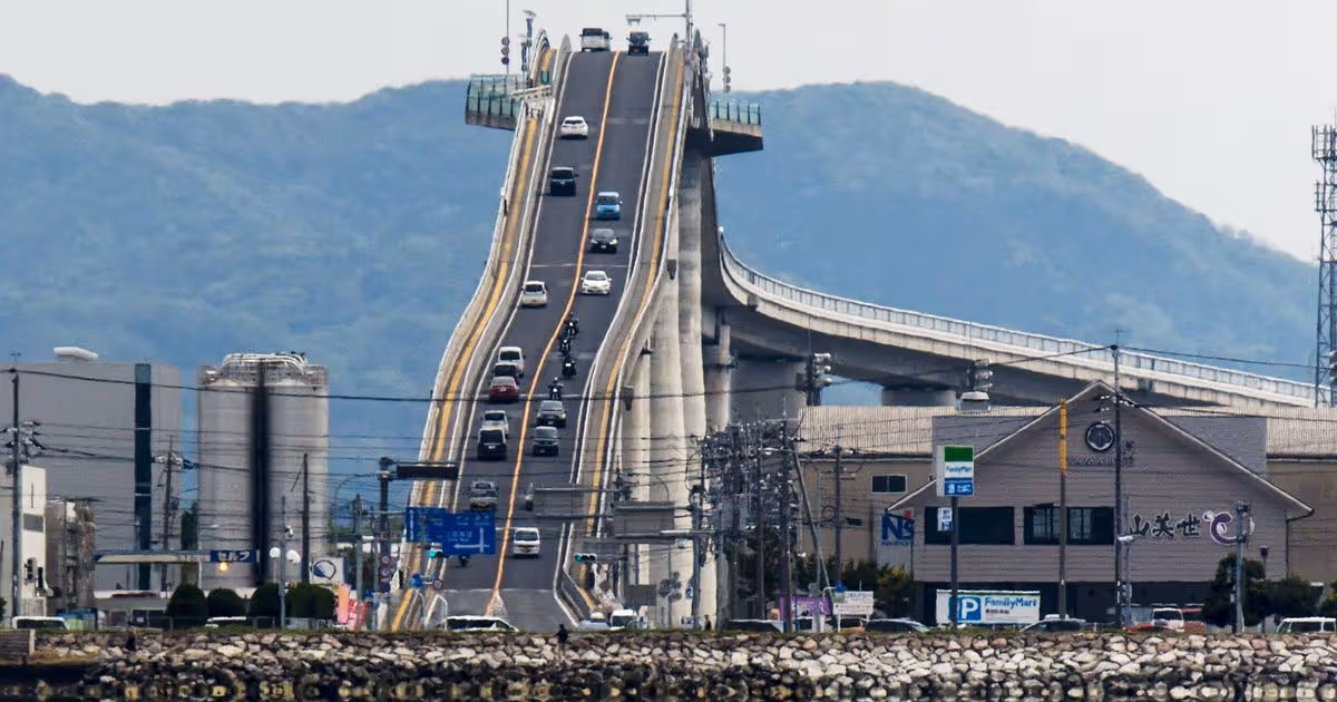 Japan’s £119m ‘rollercoaster bridge’ so steep it gives people ‘nightmares’