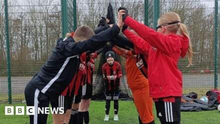 Footballer, 10, who 'lit up pitch' dies from cancer