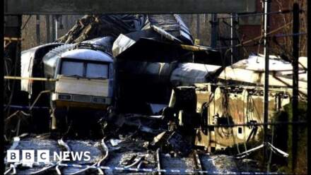 King pays tribute 25 years on from train disaster