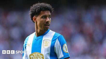 Ruben Roosken joins Oxford United from Huddersfield Town