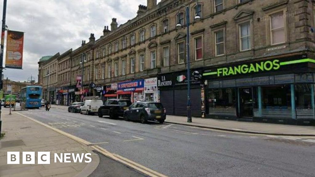 Crews called to town centre restaurant fire