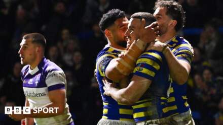 Warrington Wolves 27-16 Wakefield Trinity: Wire start Super League season with two wins from two