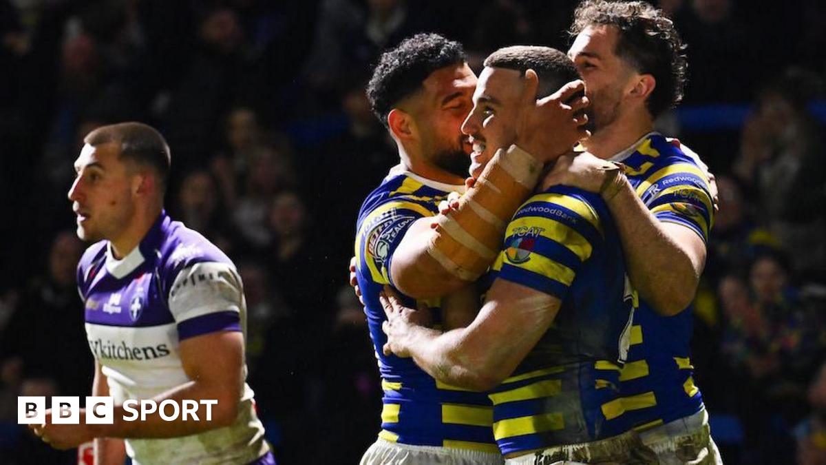 Warrington Wolves 27-16 Wakefield Trinity: Wire start Super League season with two wins from two