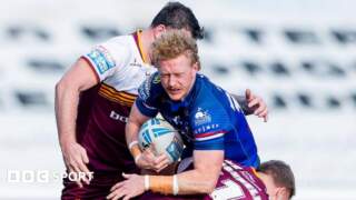 Super League: Huddersfield Giants 16-18 Wakefield – Lachlan Walmsley helps Trinity get off mark