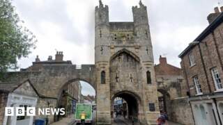 Soap shop plans approved for medieval city gate