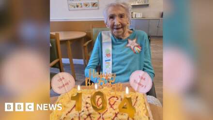 WW2 veteran and newspaper journalist turns 104