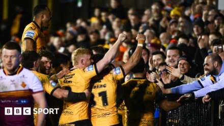 Castleford Tigers 34-8 Huddersfield – Golding scores on winning debut