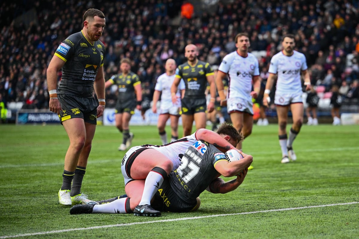 Leeds Rhinos make hard work of Challenge Cup win v Widnes Vikings before Riley Lumb magic seals it
