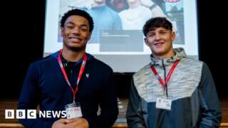 Boxers go back to school to inspire today's pupils