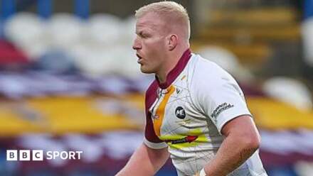 Huddersfield Giants prop Matty English open to offers from other clubs
