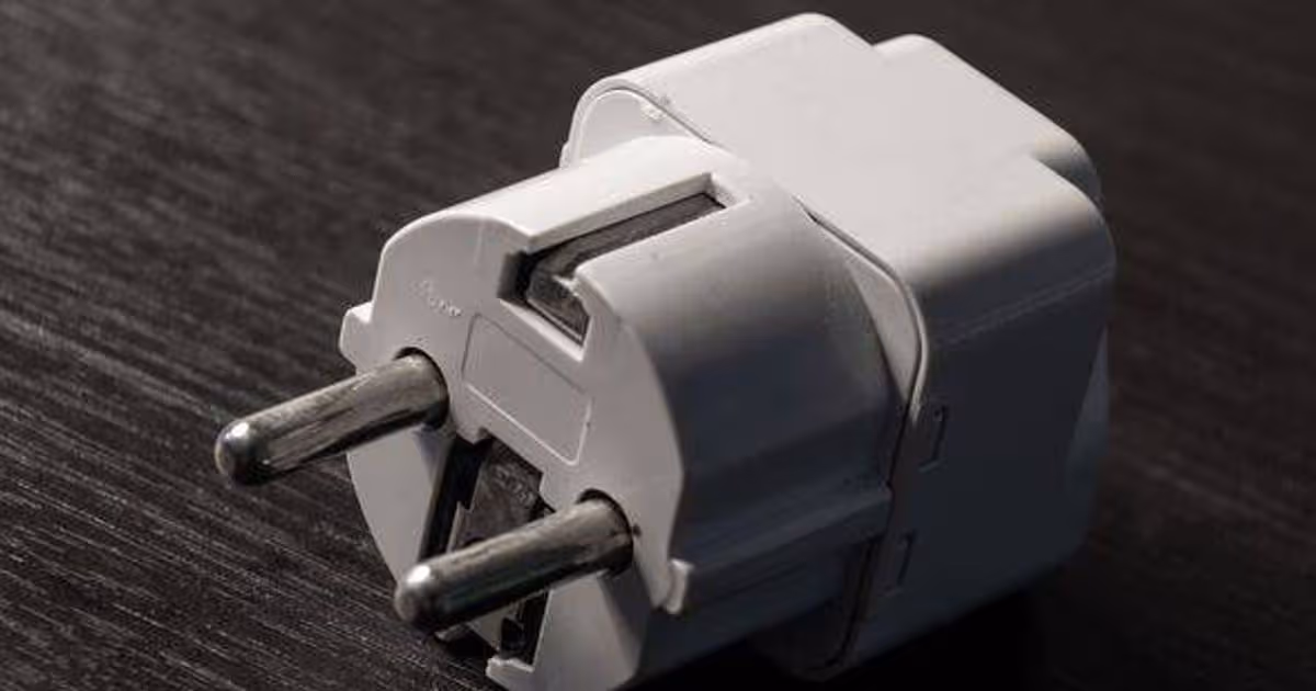 Brits urged never to pack plug adaptors in checked luggage