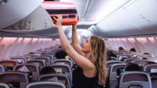 Holidaymakers urged to book flights in next 36 hours ahead of price hike