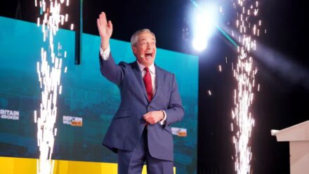 Nigel Farage kick-starts Reform’s Hull election campaign at Connexin Live ‘rally’