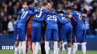 Chelsea set to move pre-match huddle