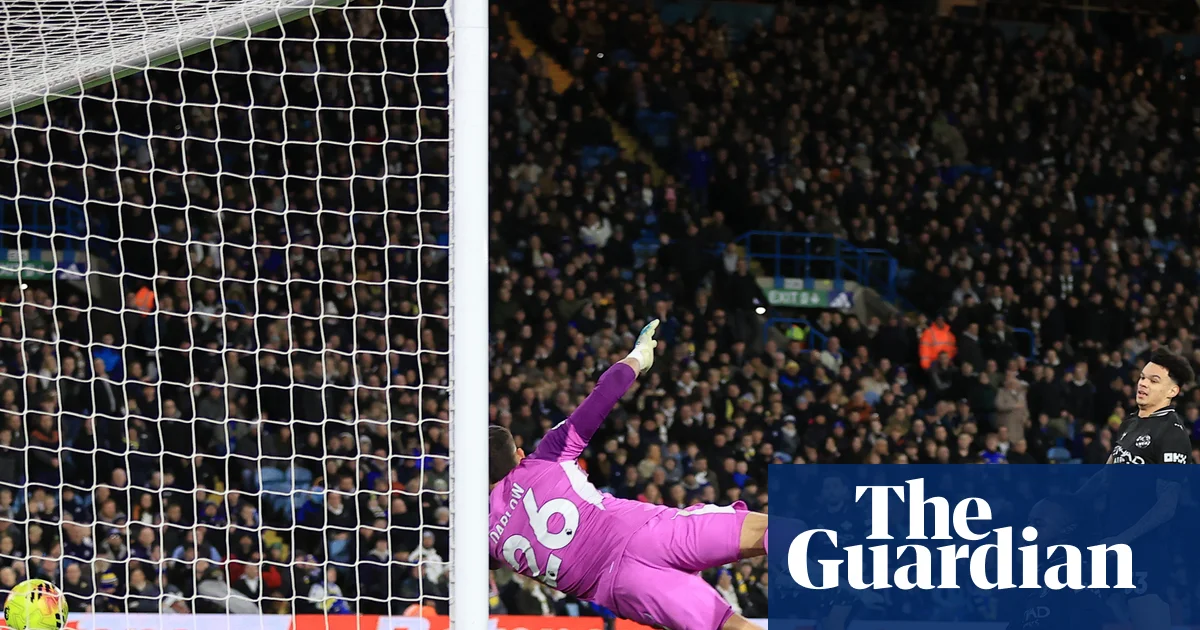 Manchester City close gap to two points at top after Semenyo sinks Leeds | Premier League
