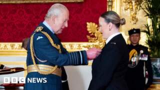 King's bravery award for PC who saved burning woman