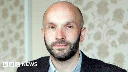 Tributes paid to councillor and former mayor