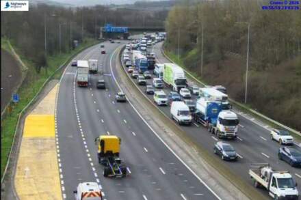 M62 traffic: drivers still facing major delays heading to Leeds on motorway