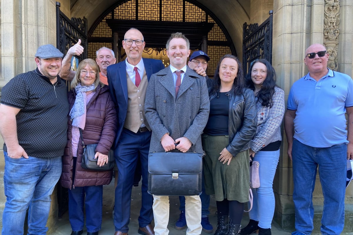 Club granted new licence after support from 1,000 residents