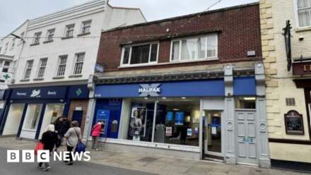 Gaming centre plan for illuminated signs rejected